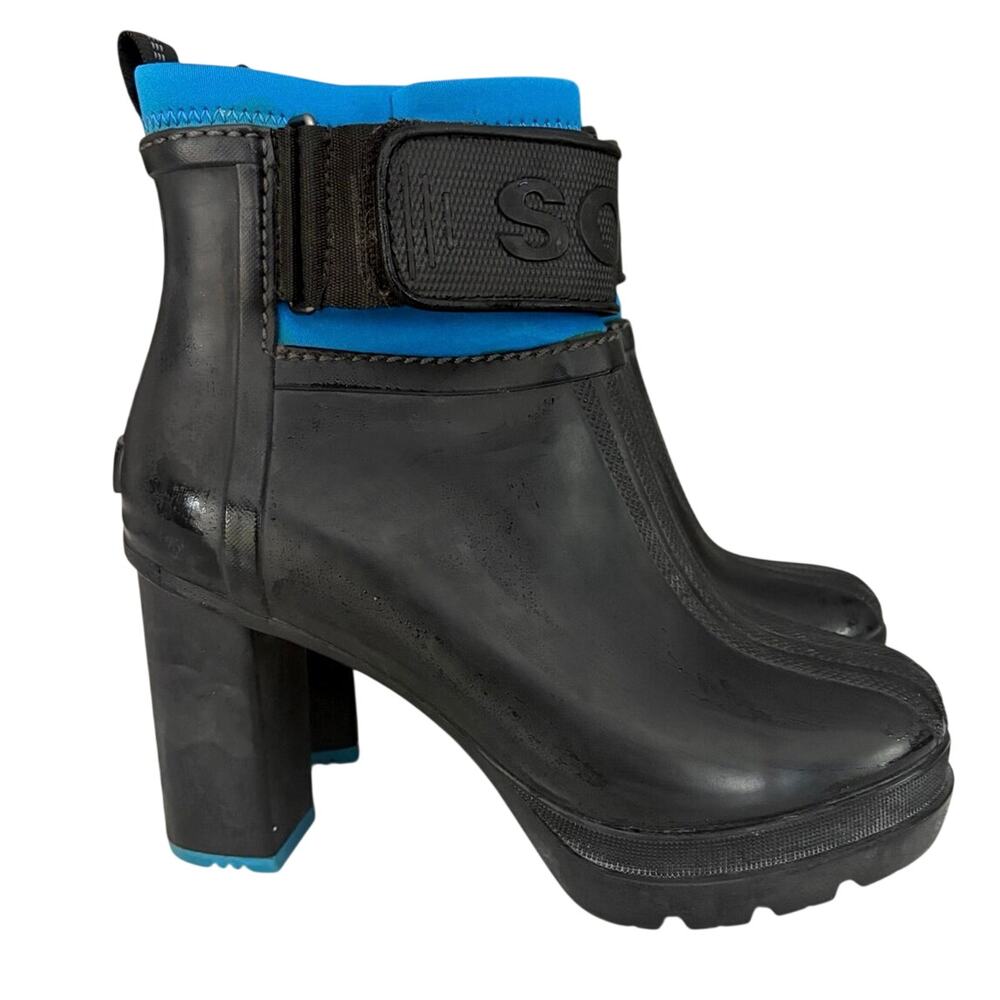 Sorel Medina III rain boot heels W sz 8 black-blue collar chunky platform edgy